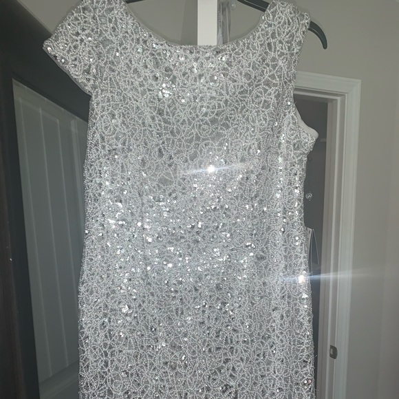 Sequined silver cocktail dress! Straight sheath! - Picture 1 of 4